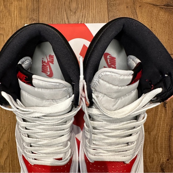 Jordan 1 Retro High OG - Picture 7 of 8